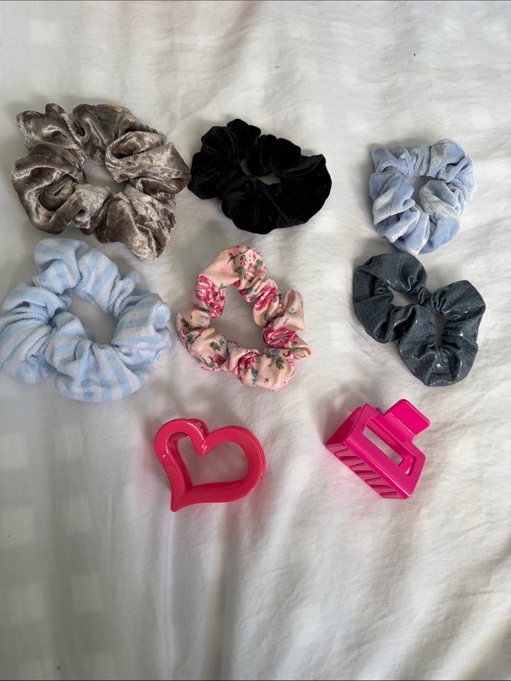 Assorted Kids Velvet & Floral Scrunchie Set - Pink, Blue, Black, Gray
